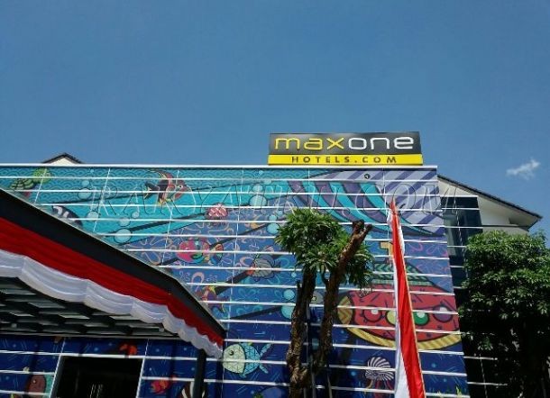 Hotel MaxOne Resort Delia Makassar