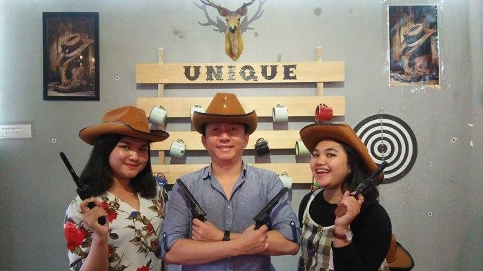 Butuh Rileks Sambil Makan? Kunjungi Unique Café Pontianak